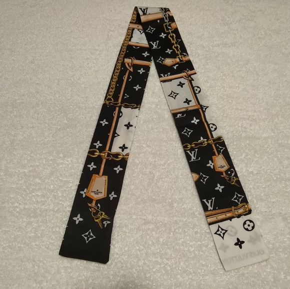BRAND NEW Louis Vuitton Twilly Scarf - Picture 2 of 2